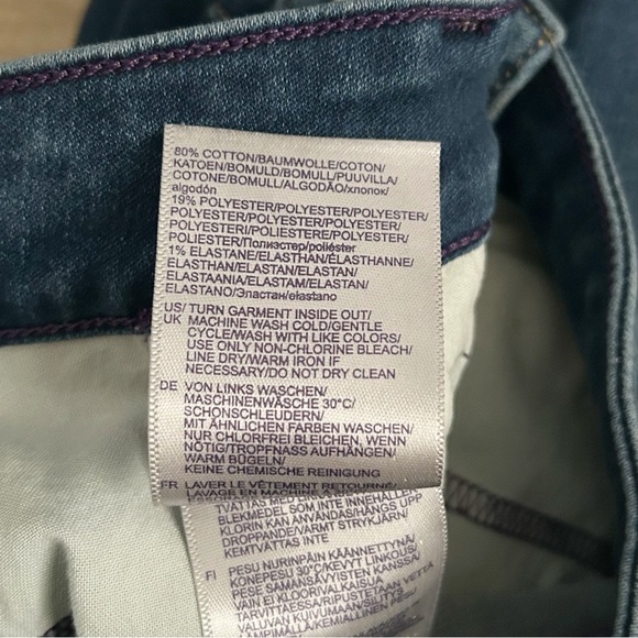 NYDJ Alina Legging Jeans | Size 8 - Picture 7 of 7